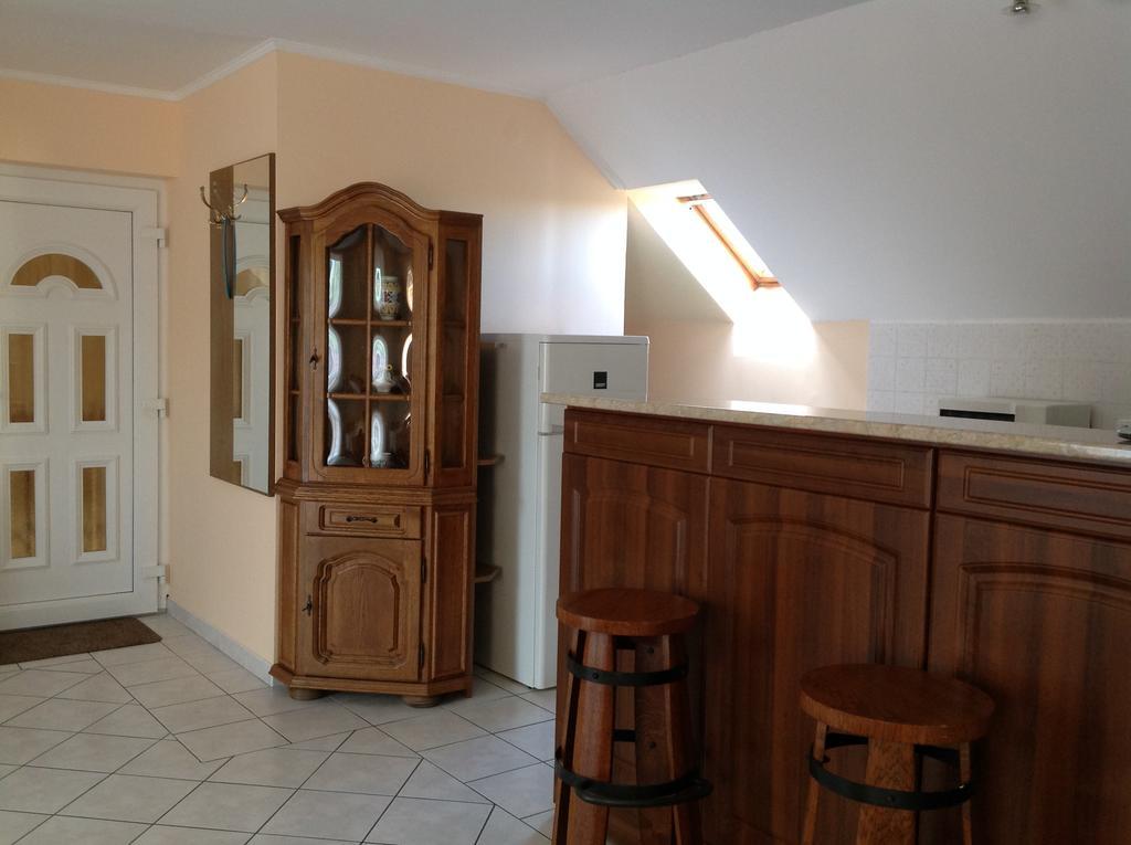 Attila Apartmanhaz Hotel Hévíz Стая снимка