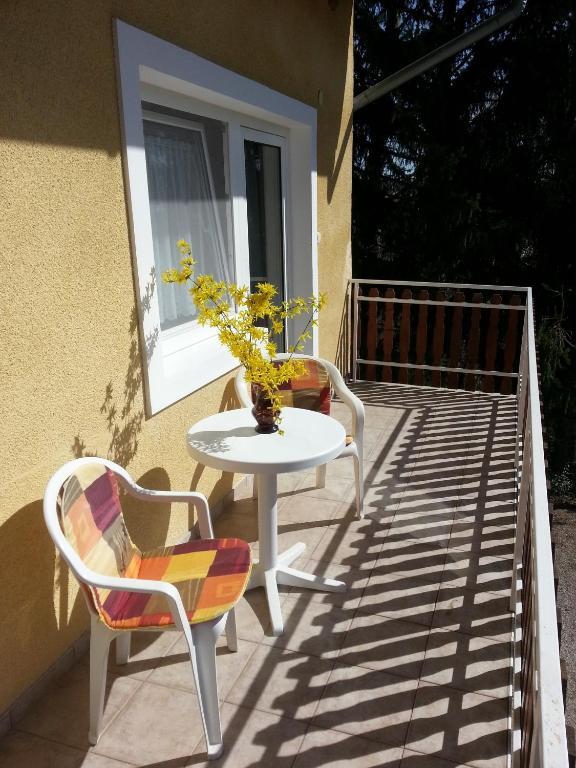 Attila Apartmanhaz Hotel Hévíz Стая снимка